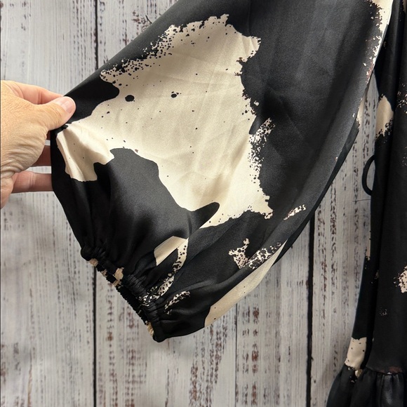 ALEXIS X TARGET NWT Black Beige Print Ruffle Hem Long Balloon Sleeve Mini Dress - Picture 5 of 12